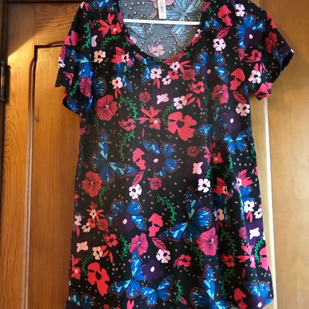 Lularoe classic T with butterflies